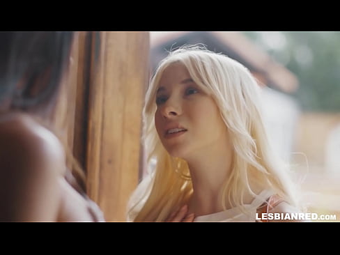 ❤️ Une fille revient à la maison quelques mois plus tard et finit par manger la chatte de sa belle-mère ❤ Vidéo de baise at us ☑